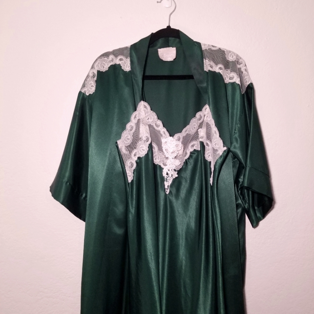 Green Chemise and Robe Set